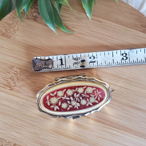 VINTAGE | Pill Box Gold & Red - Picture 7 of 7